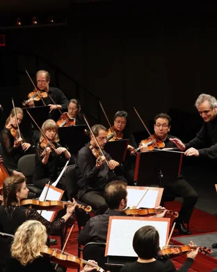 R&B Sing-Along: Sing Your Soul Out with Rey Royale