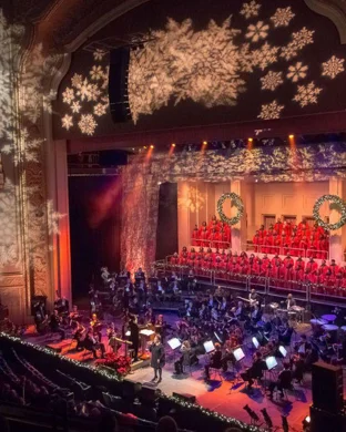 Cirque Musica Holiday Wonderland Lowell