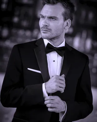 Jason Ladanye